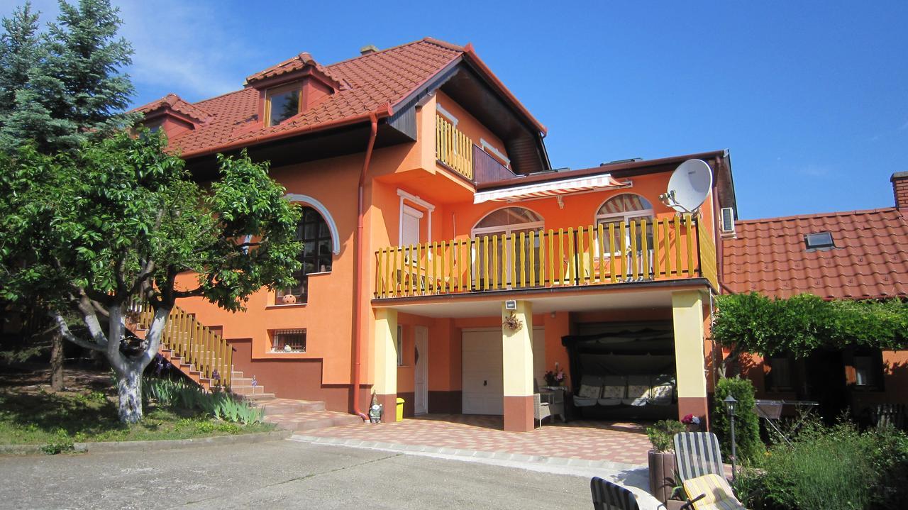 Alexandr Apartamento *